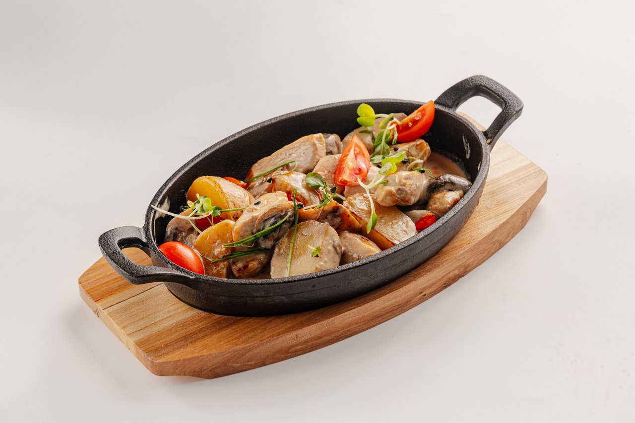 Сковородка с курицей